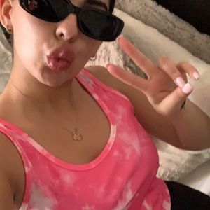 Meet your Posher, Estefania